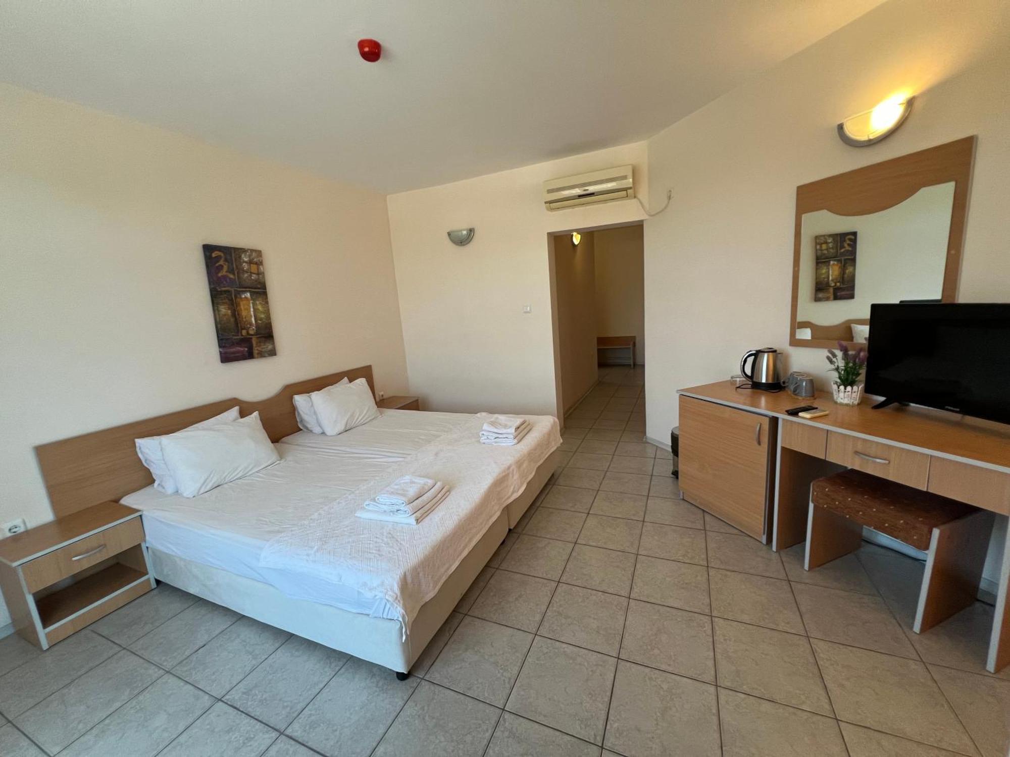Hotel Persani Hotel-free Parking 2*
