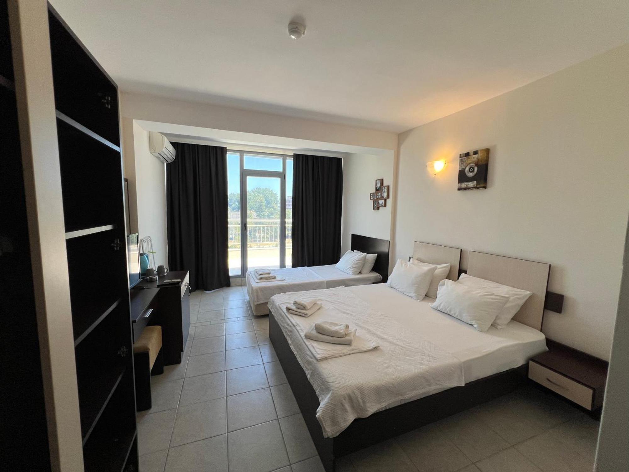 Persani Hotel-free Parking 2*