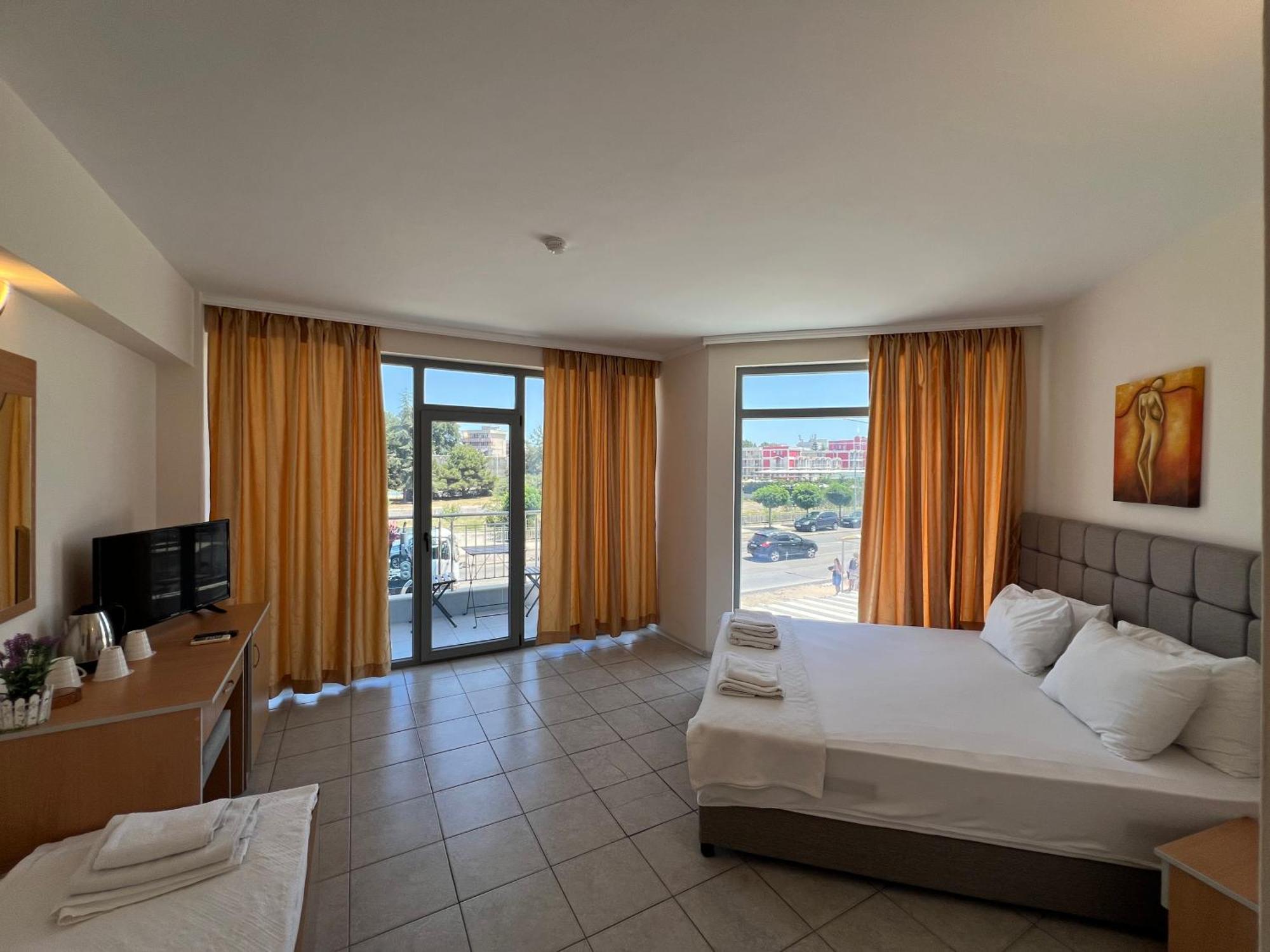 Persani Hotel-free Parking Hotel 2*