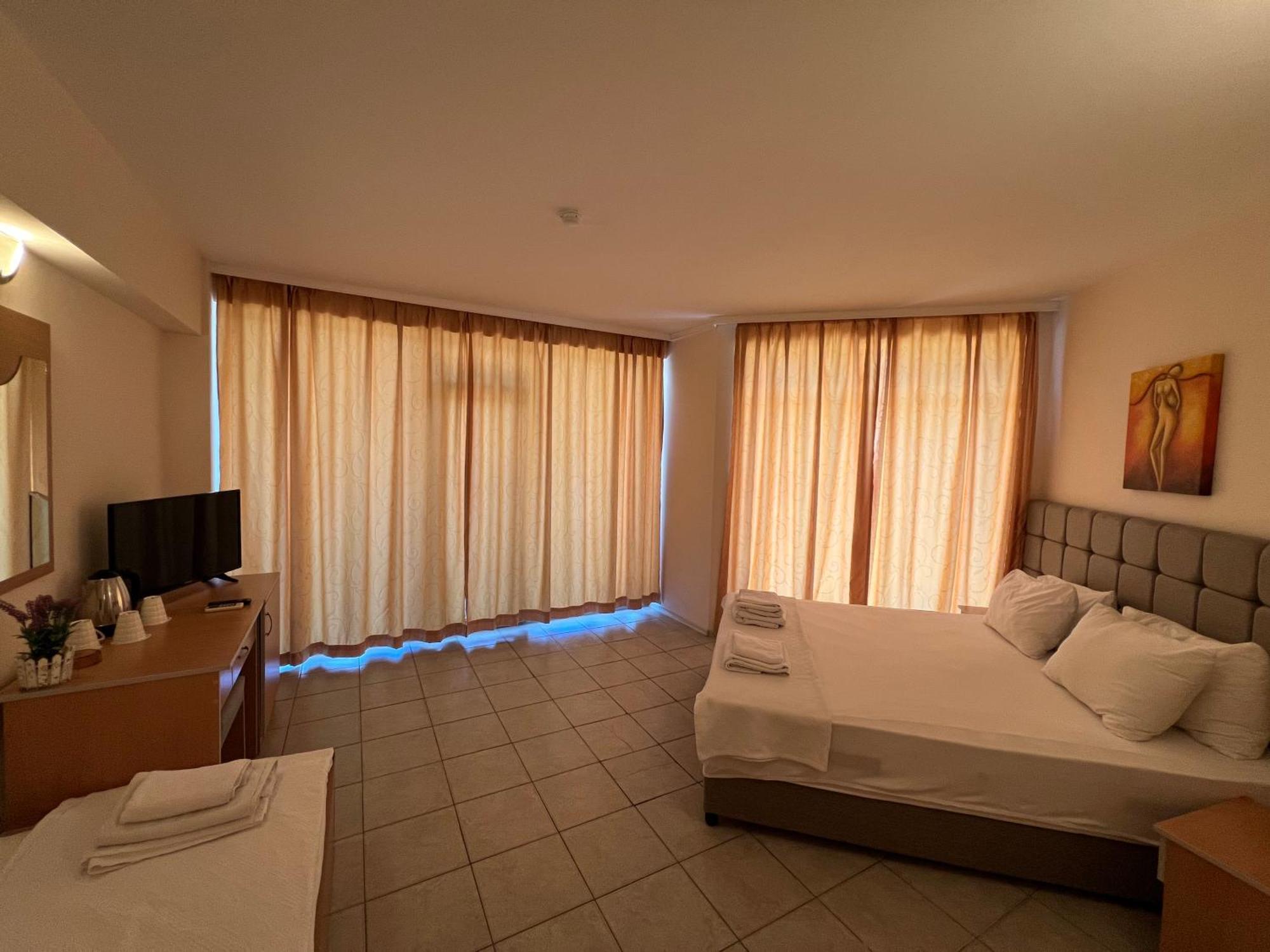 Persani Hotel-free Parking 2*