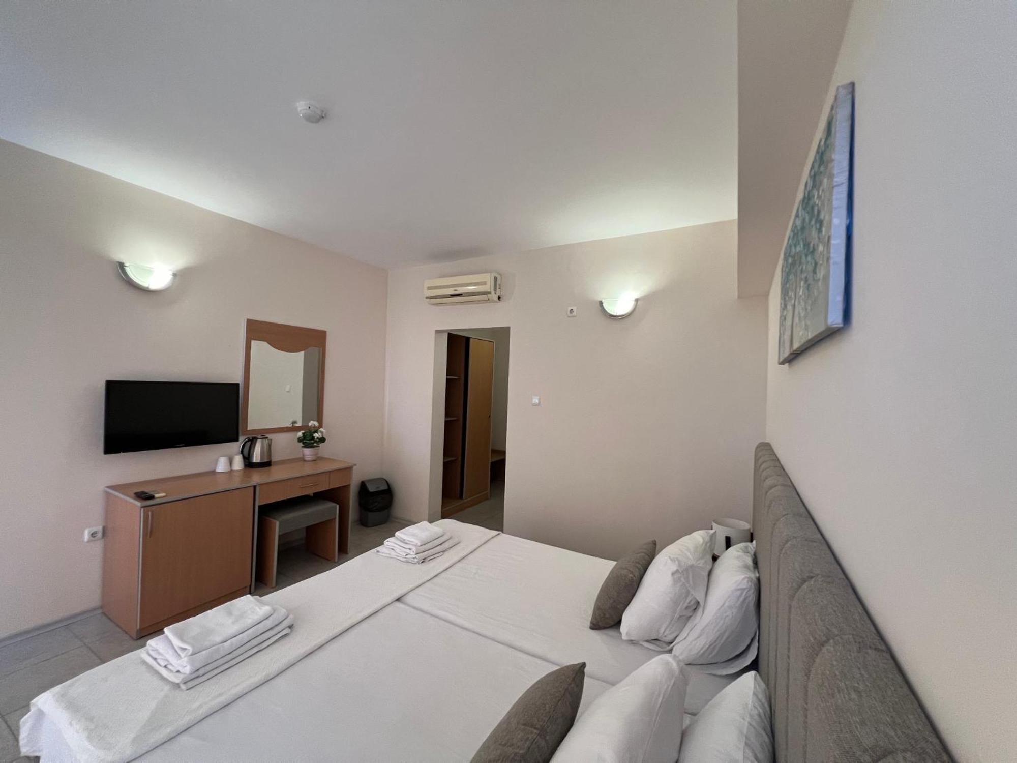 Hotel Persani Hotel-free Parking 2*