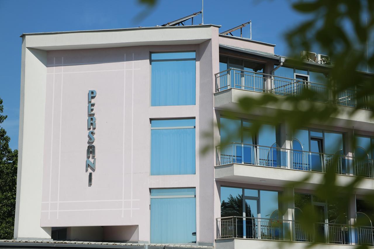 Hotel Persani Hotel-free Parking
