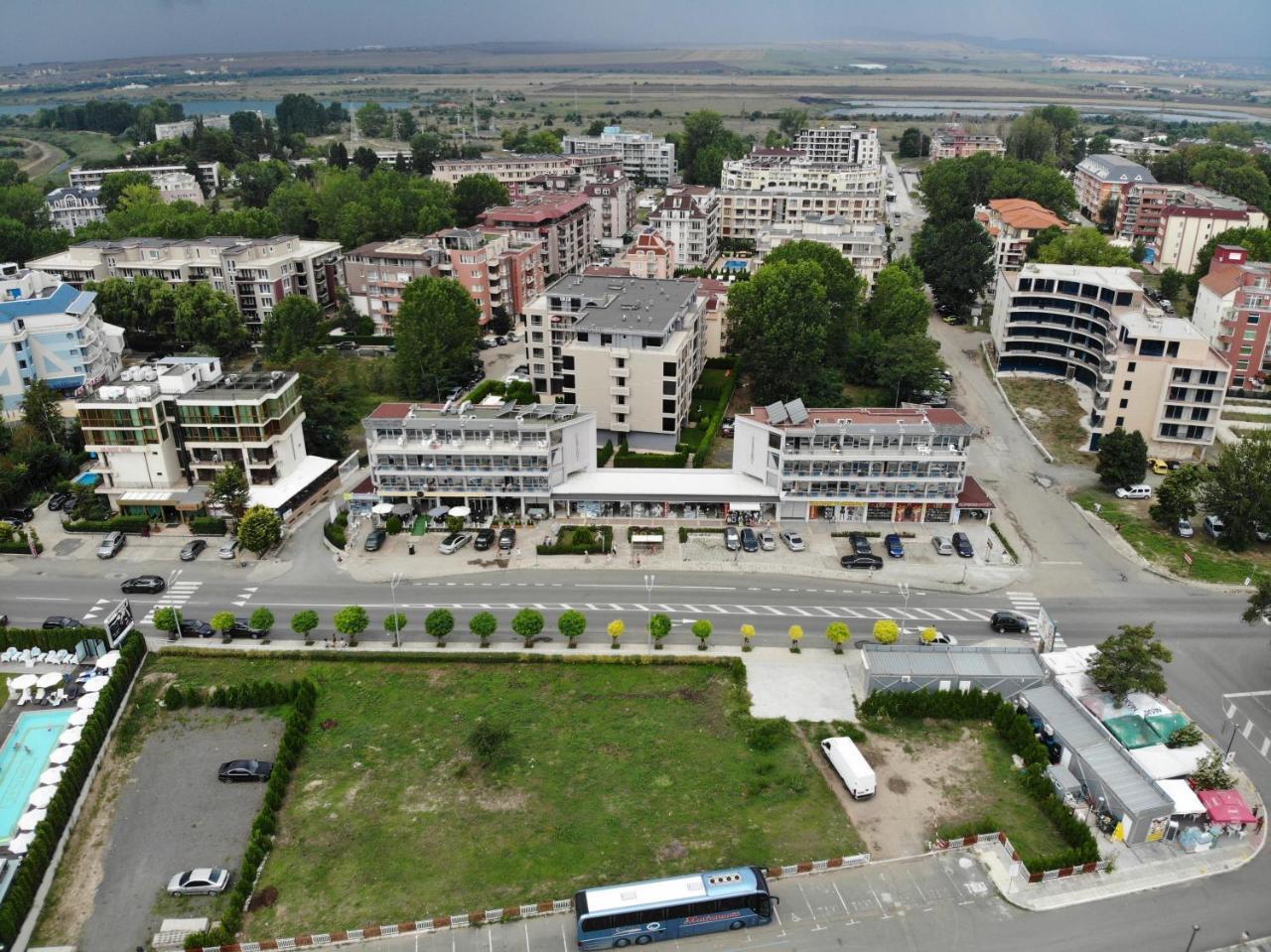 Persani Hotel-free Parking